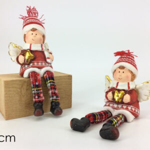 SEATED ANGEL WITH SCARF 018665