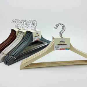 SET WOODEN CLOTHES HANGERS 148522