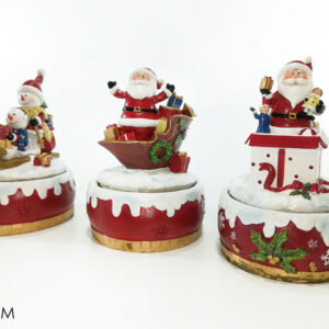 CARILLON WITH XMAS CHARACTERS ASS 314811