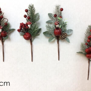 XMAS STEM WITH RED FRUIT 4 ASS 135584